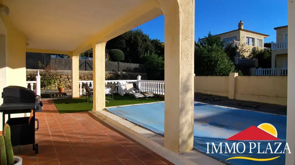 Pretty Villa in Mas Fumats with 4 bedrooms, pool and views over the Bay of Rosas-Catalonia – photo 3