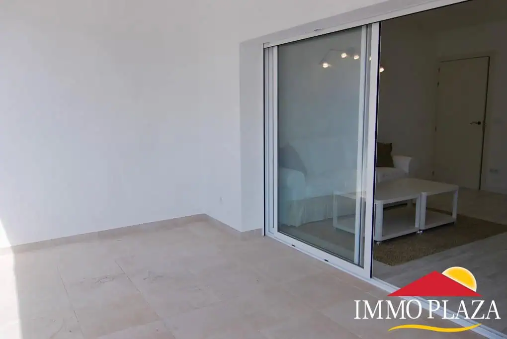 Fully renovated apartment in 2nd line of sea, terrace of 34m2 and private parking – Roses – Santa Margarita – photo 4