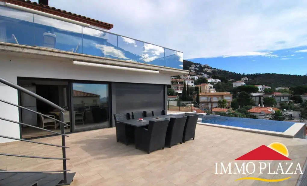 Modern Villa with sea view on the bay of Rosas at the Cap de Creus Natural Park – Costa Brava – photo 4
