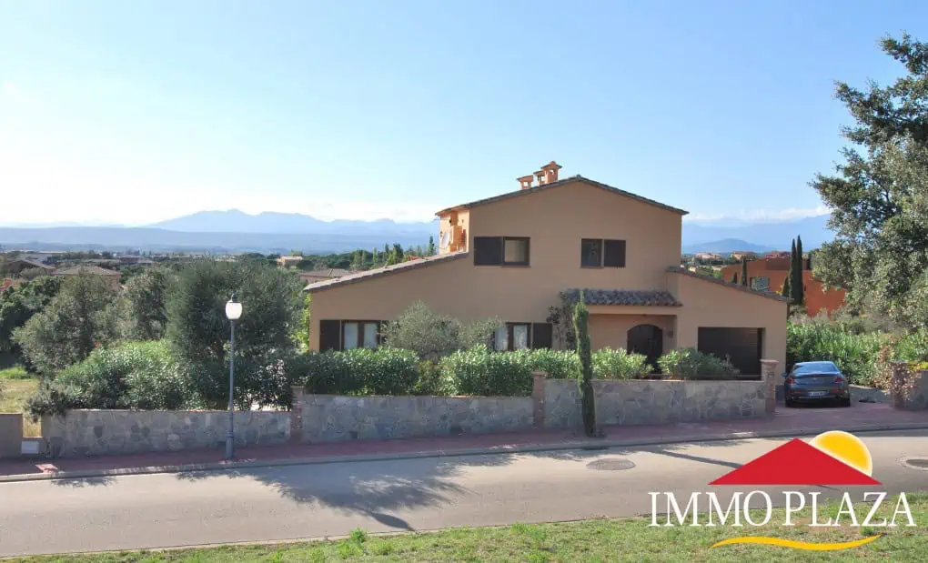 OPPORTUNITY: Splendid Villa in Peralada Golf with breathtaking views of the Pyrenees – Costa Brava – photo 5