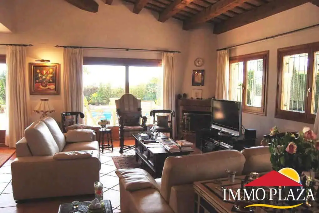 Spacious villa on a plot of 1.225m2 facing south, on the Golf Peralada – Costa Brava – photo 15