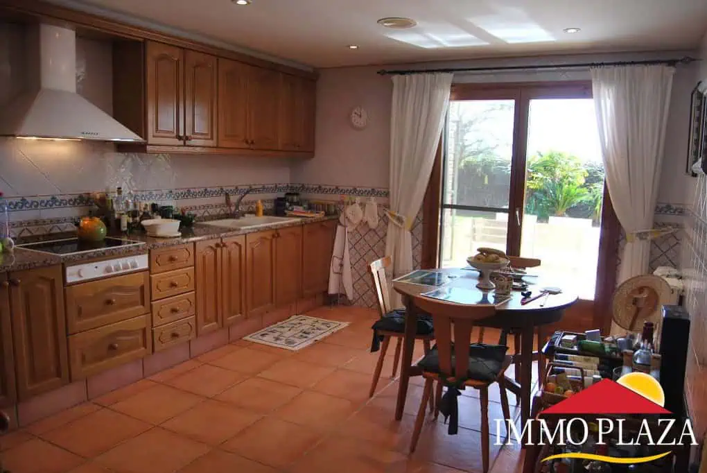Spacious villa on a plot of 1.225m2 facing south, on the Golf Peralada – Costa Brava – photo 23