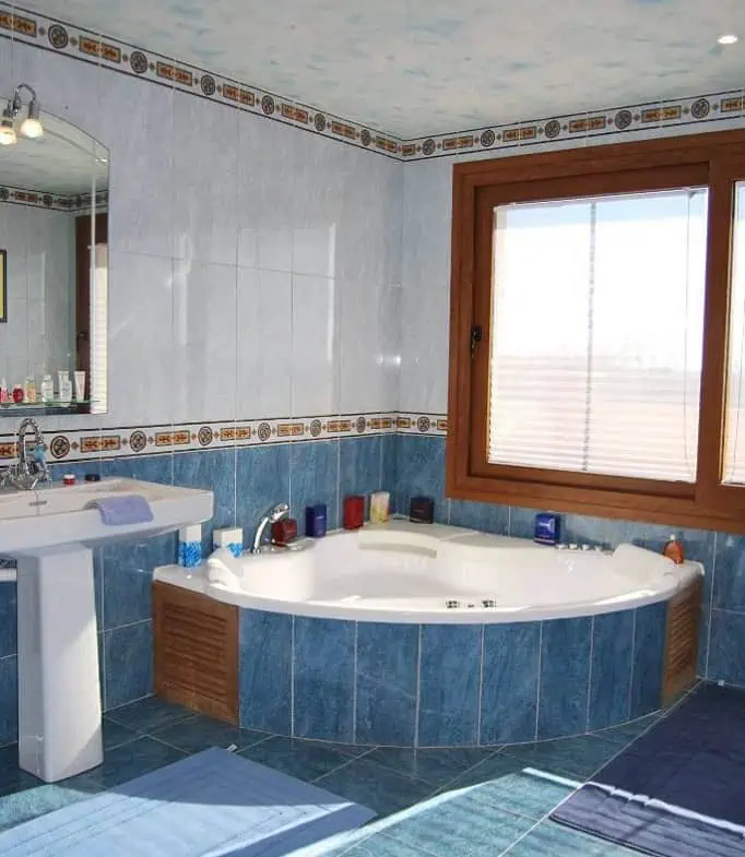 Spacious villa on a plot of 1.225m2 facing south, on the Golf Peralada – Costa Brava – photo 46