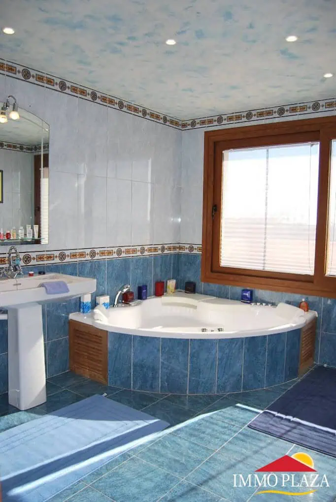 Spacious villa on a plot of 1.225m2 facing south, on the Golf Peralada – Costa Brava – photo 46