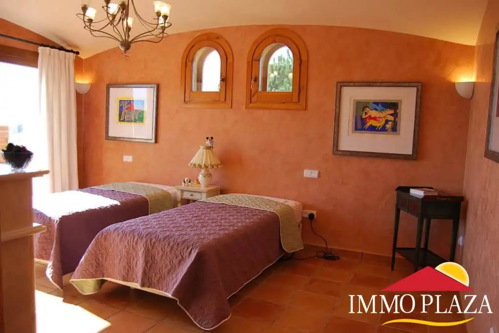 Spacious villa on a plot of 1.225m2 facing south, on the Golf Peralada – Costa Brava – photo 39