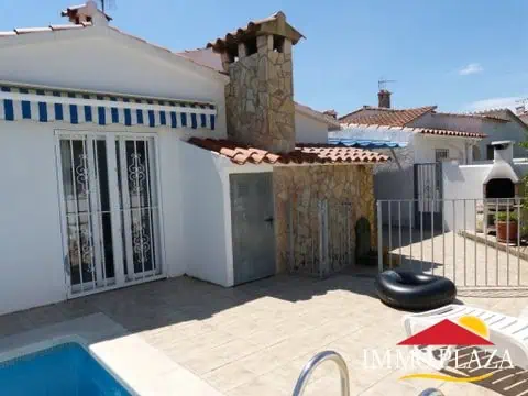 Renovated Villa with 2 bedrooms, 1 independent suite and a pool – Empuriabrava – Catalonia – Spain – photo 3