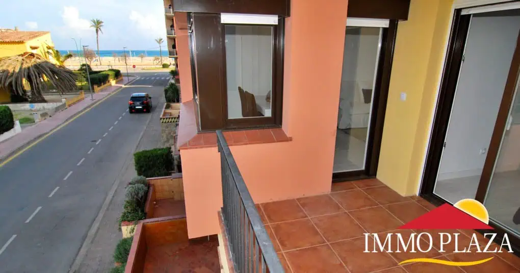 Fully renovated apartment in the city center, 2min walk from the beach of Empuriabrava – Costa Brava – photo 2