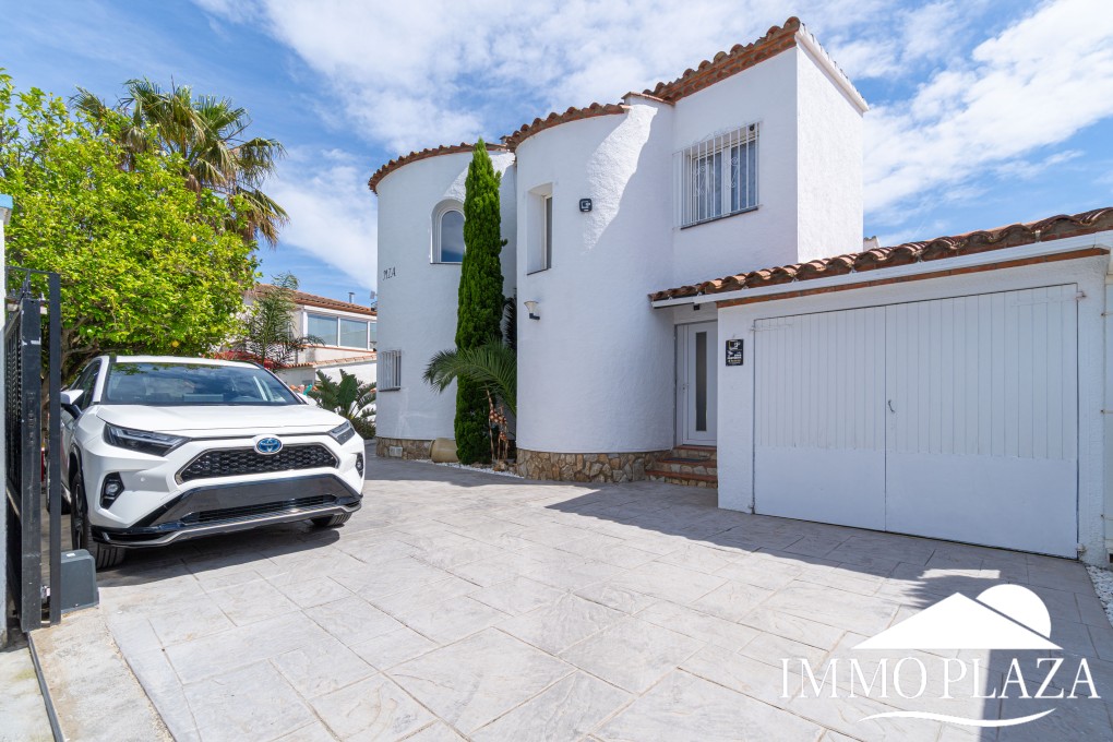 Villa Verano! Close to the town center, 3 bedrooms, swimming pool, summer kitchen, garage, quiet location ! – photo 8