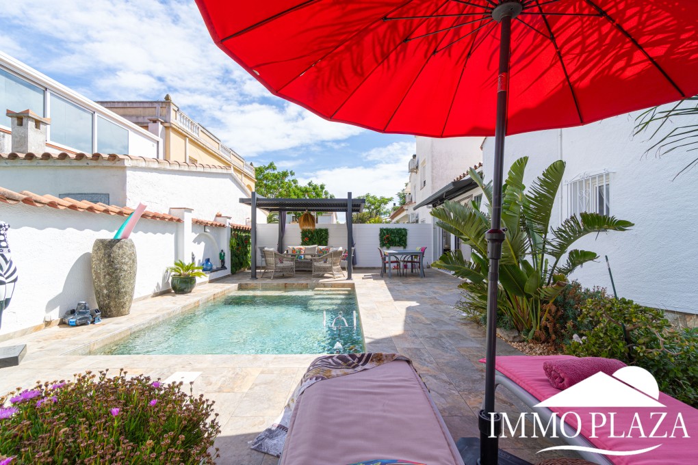 Villa Verano! Close to the town center, 3 bedrooms, swimming pool, summer kitchen, garage, quiet location ! – photo 22