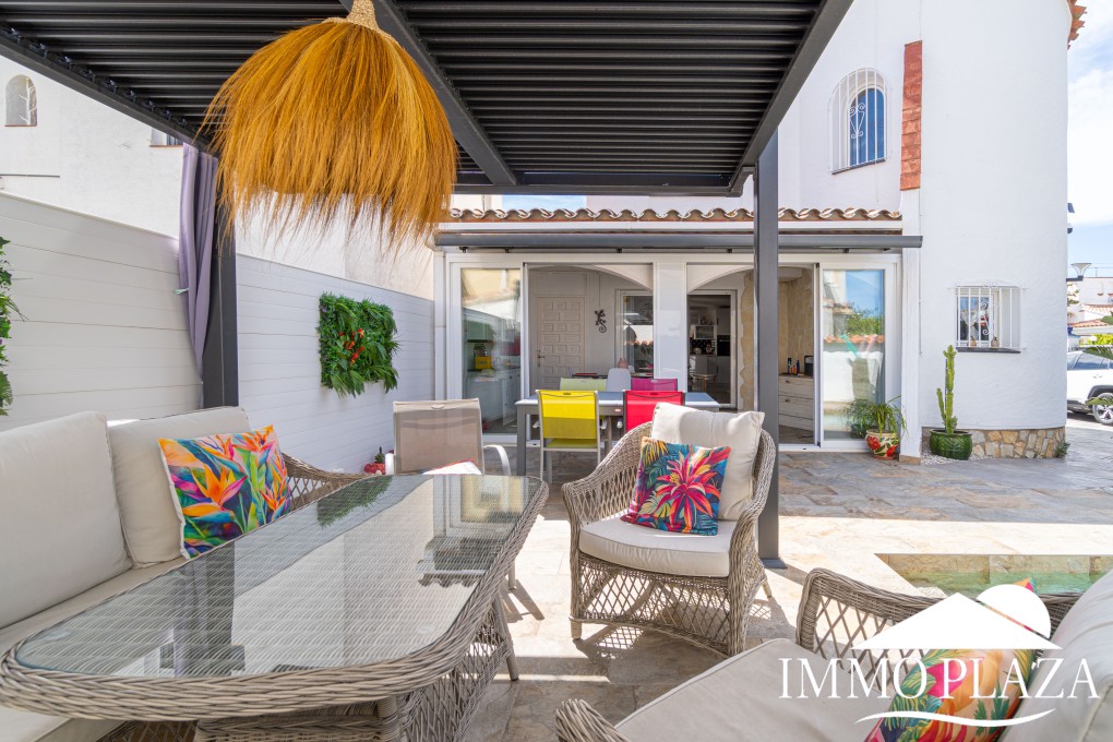 Villa Verano! Close to the town center, 3 bedrooms, swimming pool, summer kitchen, garage, quiet location ! – photo 37