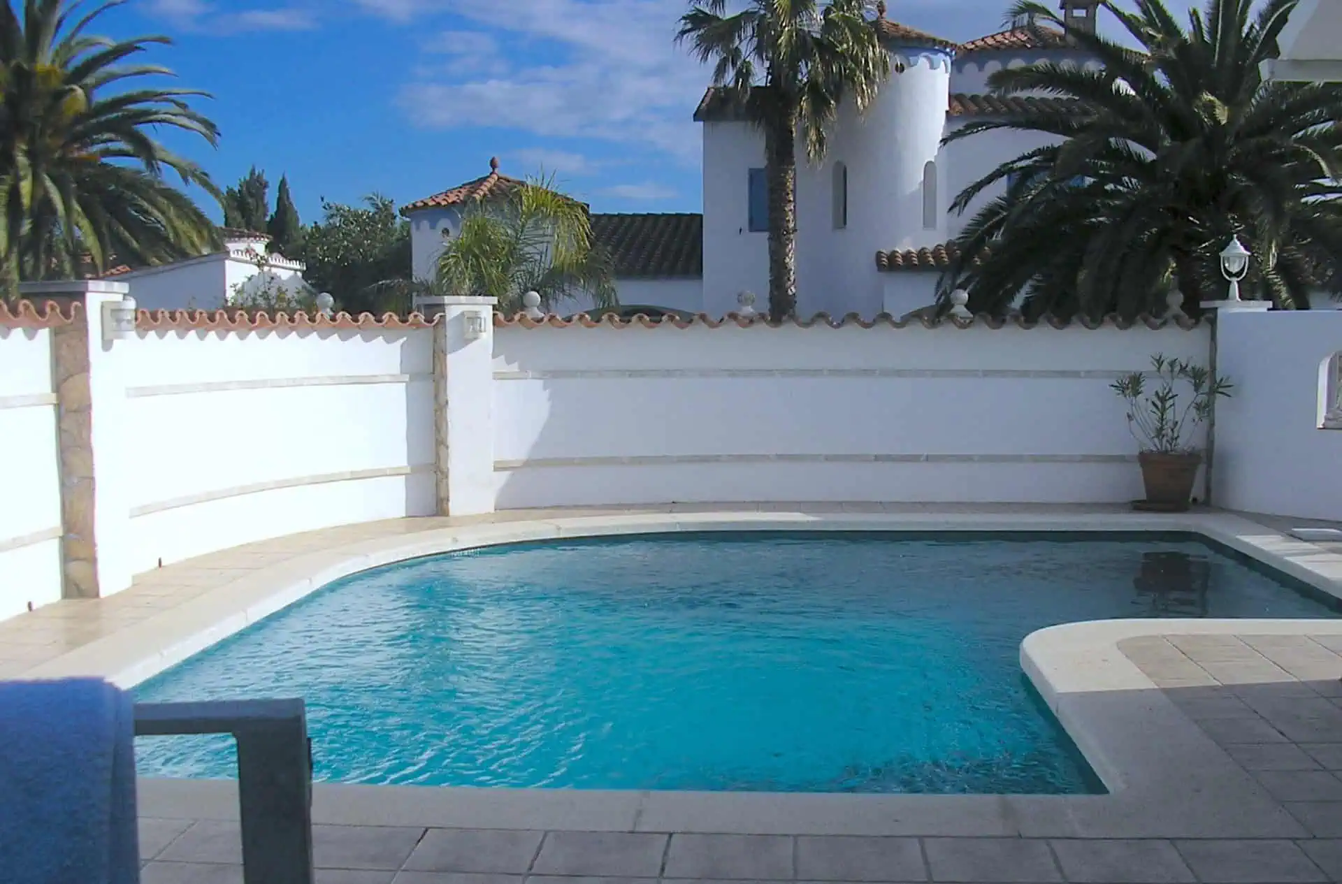 17022016111204_174 Renovated Villa with 2 bedrooms, 1 independent suite and a pool – Empuriabrava – Catalonia – Spain