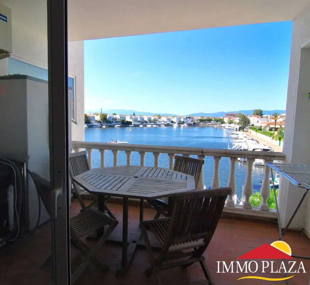 17092015181624_3206_IPA72 Nice apartment with a magnificent view of Lake San Maurici. Possible mooring, in the Marina of Empuriabrava – Catalonia – photo 3