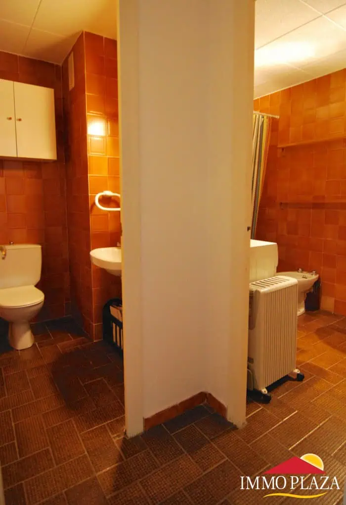 18122015123845_3102_IPA84 RESERVED – Spacious Penthouse in Porto Fino, canal views, close to the beach of Empuriabrava (communal parking) – photo 32