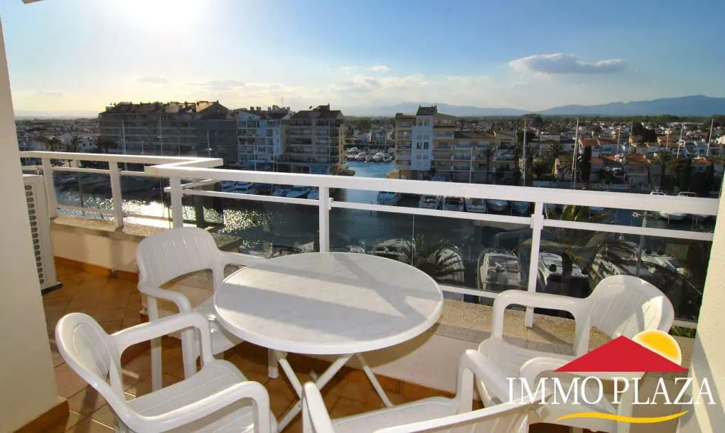 Beautiful 67m2 apartment, two bedrooms with terrace of 16m2 and a superb view over Empuriabrava – Costa Brava – photo 3