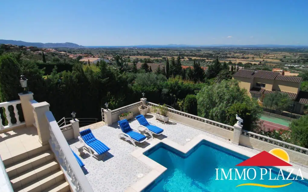 NICE VILLA 7 BEDROOMS, POOL, TENNIS, DOUBLE GARAGE, PLOT 2000M2 – PAU – COSTA BRAVA! – photo 73