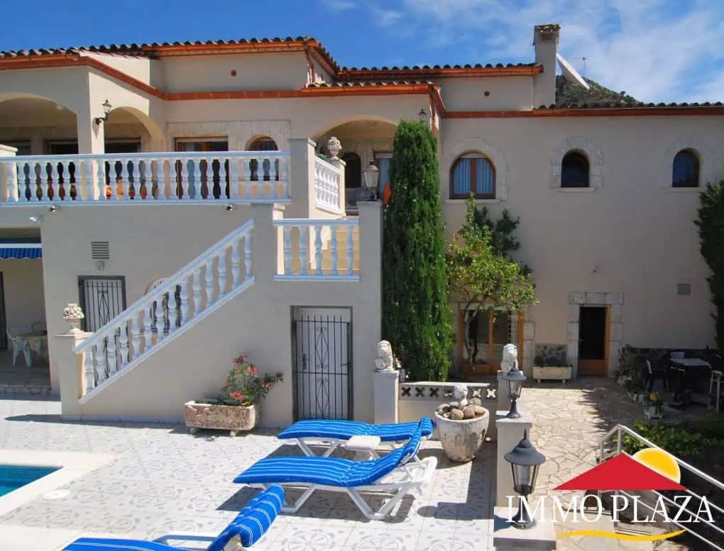 NICE VILLA 7 BEDROOMS, POOL, TENNIS, DOUBLE GARAGE, PLOT 2000M2 – PAU – COSTA BRAVA! – photo 59