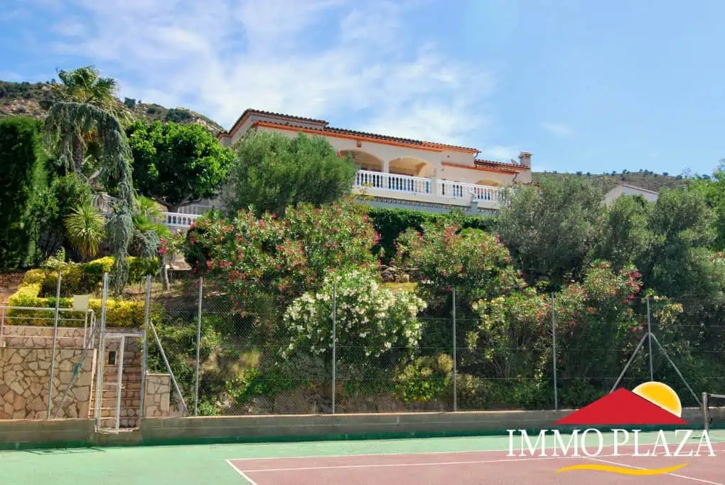 NICE VILLA 7 BEDROOMS, POOL, TENNIS, DOUBLE GARAGE, PLOT 2000M2 – PAU – COSTA BRAVA! – photo 63