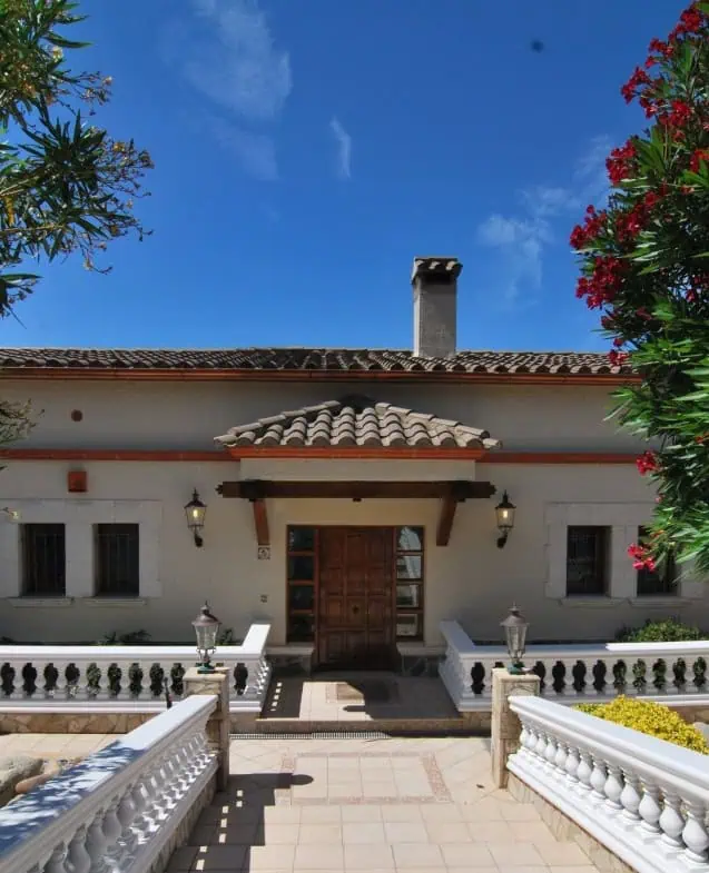 NICE VILLA 7 BEDROOMS, POOL, TENNIS, DOUBLE GARAGE, PLOT 2000M2 – PAU – COSTA BRAVA! – photo 10