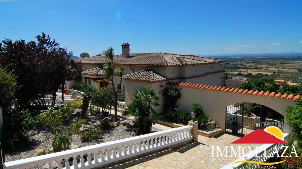 NICE VILLA 7 BEDROOMS, POOL, TENNIS, DOUBLE GARAGE, PLOT 2000M2 – PAU – COSTA BRAVA! – photo 8