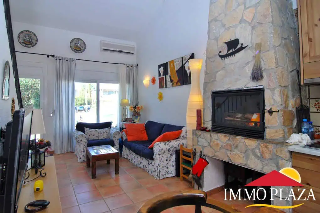 Beautiful fisherman house near the exit of the port of Empuriabrava – Bahia de Rosas – photo 4