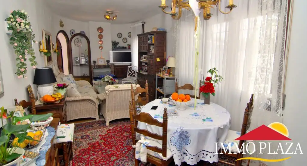 Detached house near the center with 3 bedrooms, and garage – Empuriabrava – Costa Brava – photo 3