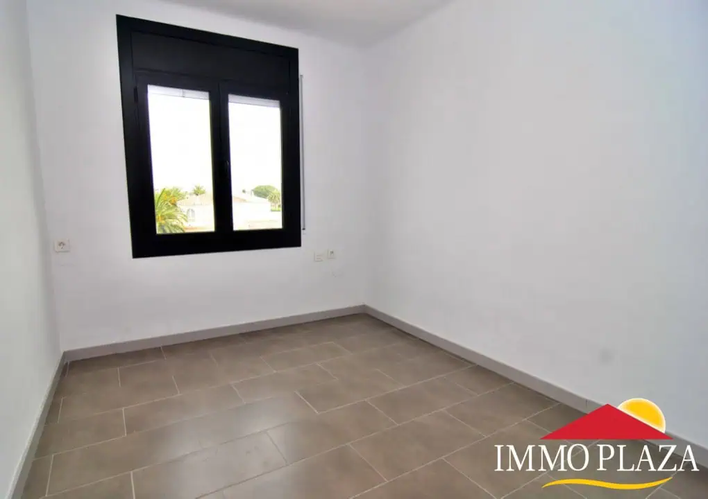 Modern apartment with 2 bedrooms and mooring 12 X 2,50M at 15 min. from junction Sea Empuriabrava – Costa Brava – photo 5