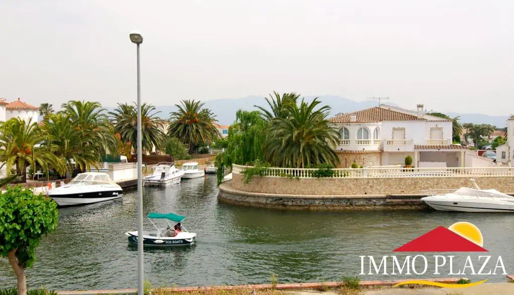 Modern apartment with 2 bedrooms and mooring 12 X 2,50M at 15 min. from junction Sea Empuriabrava – Costa Brava – photo 6