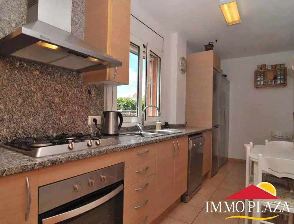 Pretty modern house, provided with all comforts, 4 bedrooms, garage, swimming pool – Empuriabrava – Costabrava – photo 4
