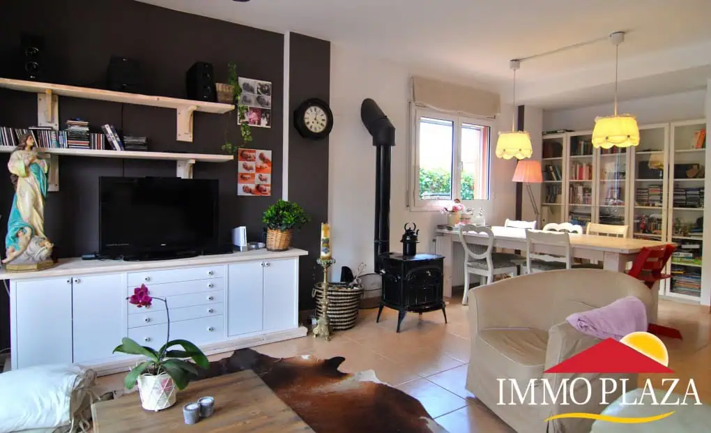 Pretty modern house, provided with all comforts, 4 bedrooms, garage, swimming pool – Empuriabrava – Costabrava – photo 3