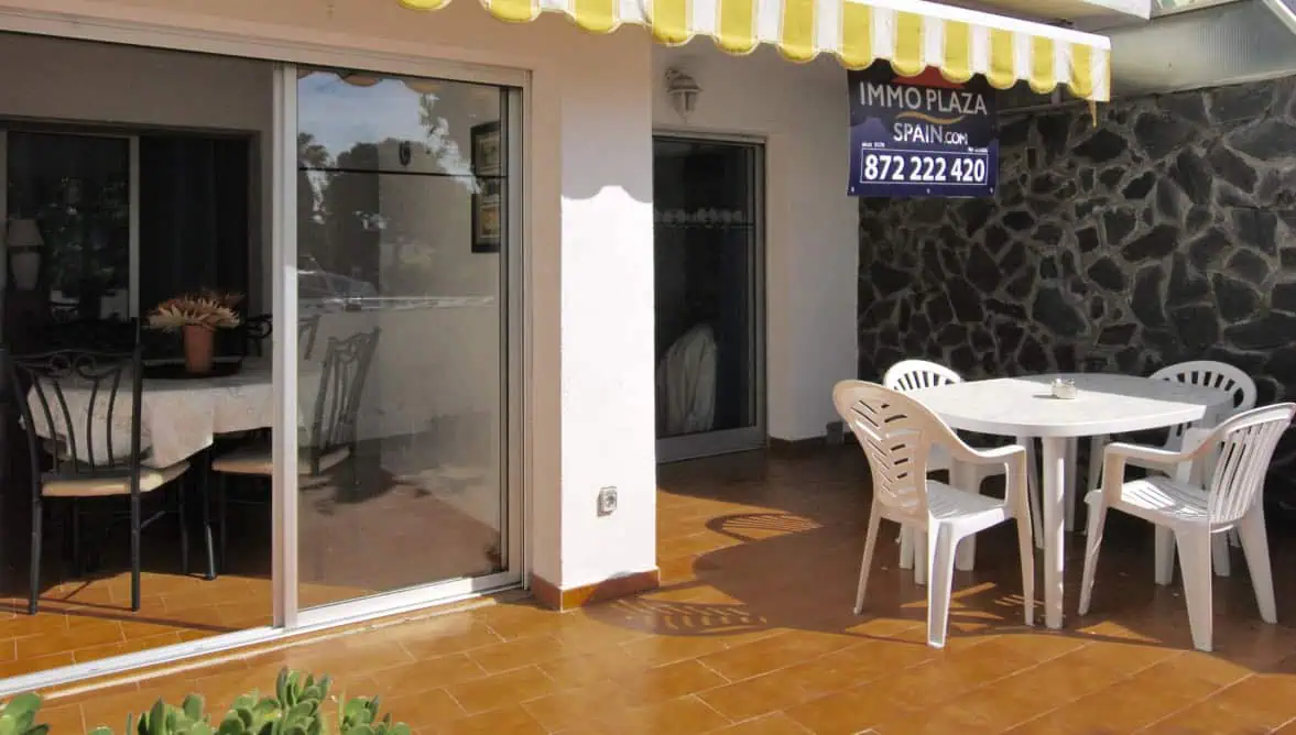 21102016164411_233 RESERVED – Large apartment with a beautiful terrace offering stunning views of the canal near the harbor of Empuriabrava