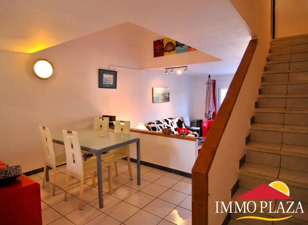 Spacious fisherman’s house on the canal with private parking, boat mooring and 4 bedrooms. Marina Ampuriabrava – photo 6