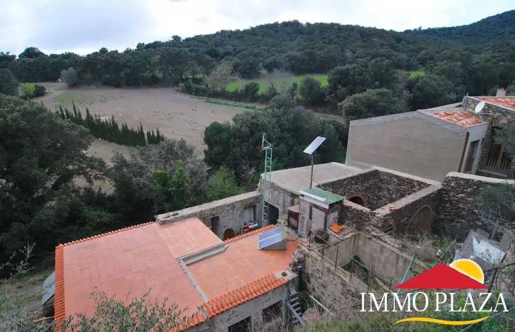Country house with pool (project in progress) in « Els Villars » – Espolla – photo 5