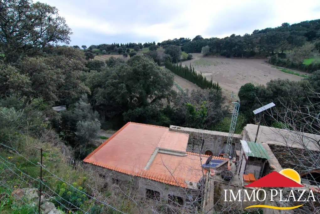 Country house with pool (project in progress) in « Els Villars » – Espolla – photo 11