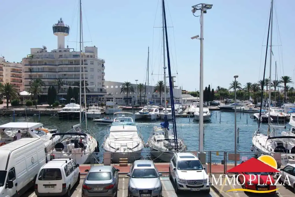 RESERVED: Modern apartment close to the centre with beautiful views on the harbour of Empuriabrava – Costa Brava – photo 6