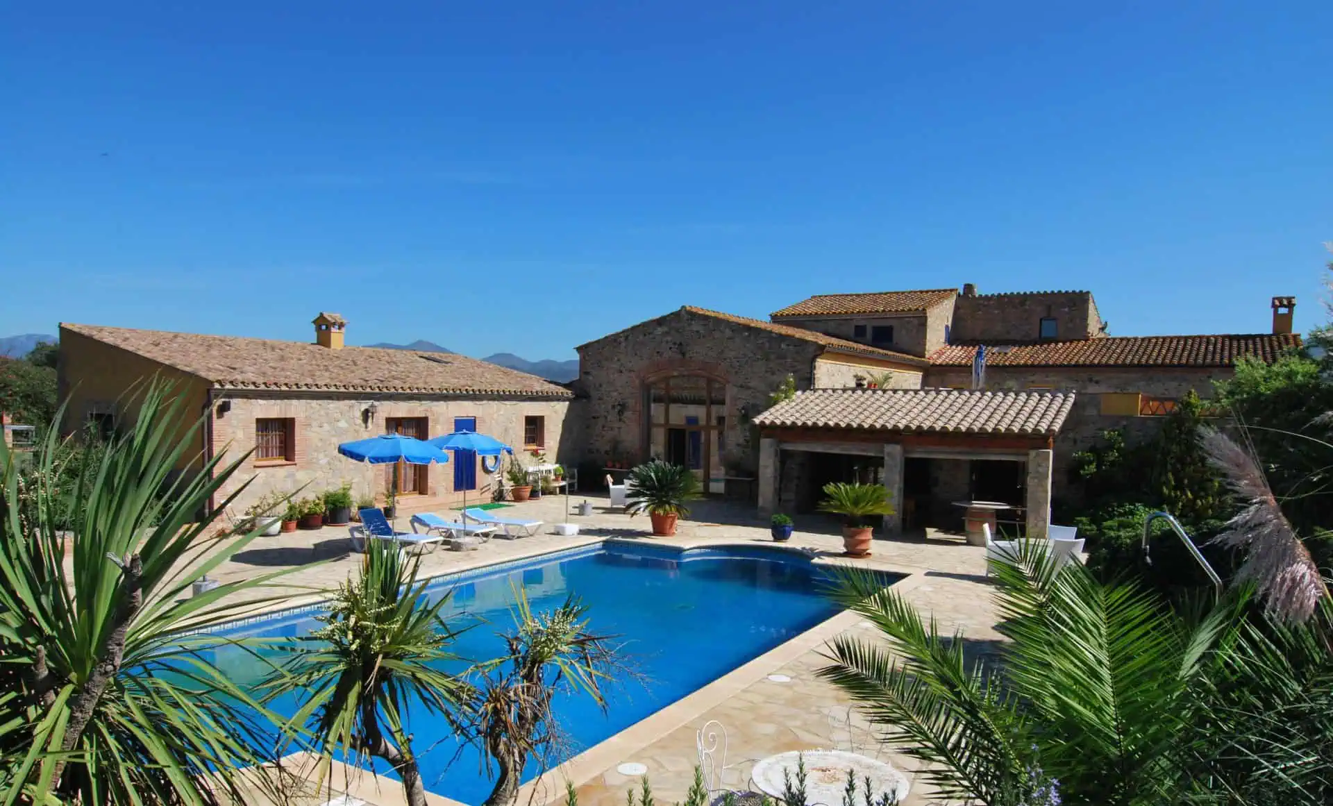 22092014225545_48 Exceptional masia with hotel license in Pedret y Marza in the Bay of Roses – Alt Emporda