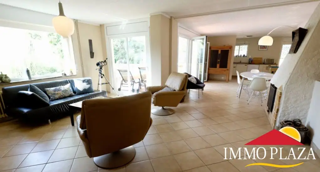 Lovely all ground floor villa with pool and a lot of character on Mas Fumats-Roses, Costa Brava – photo 3