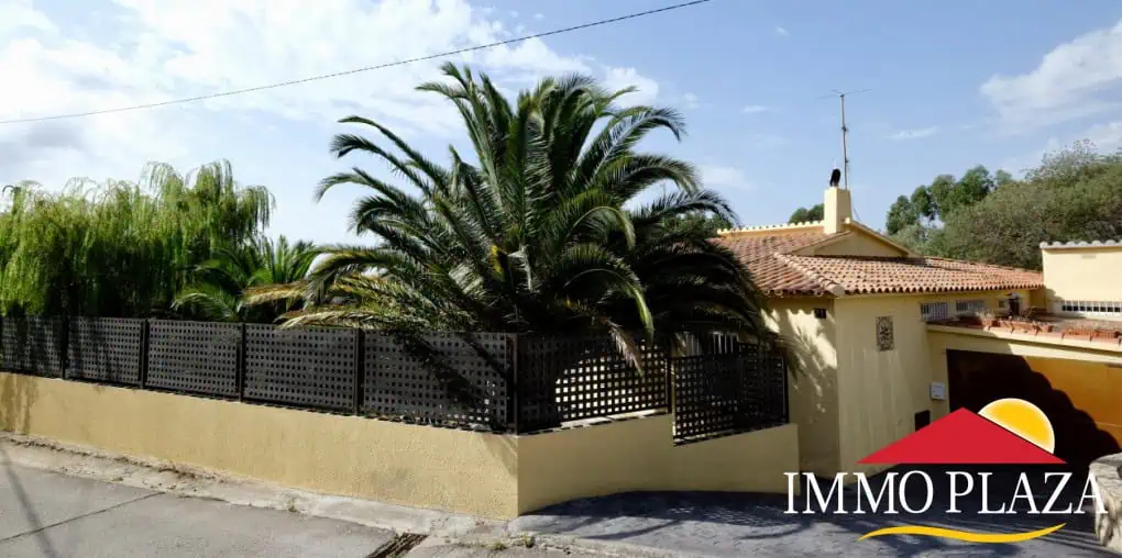 Lovely all ground floor villa with pool and a lot of character on Mas Fumats-Roses, Costa Brava – photo 6