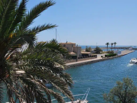 Apartment with 2 bedrooms with sea and canals view, 2 min from the mouth of the sea – Empuriabrava – Costa Brava