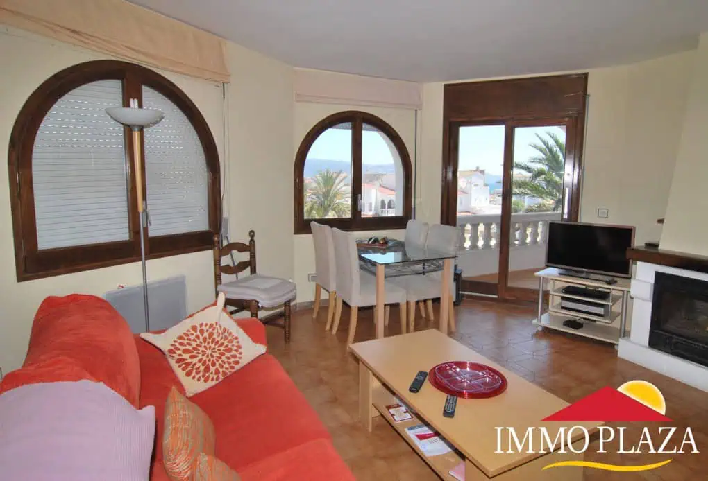 Apartment with 2 bedrooms with sea and canals view, 2 min from the mouth of the sea – Empuriabrava – Costa Brava – photo 2