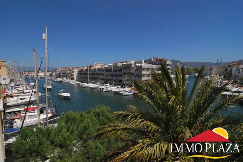 Apartment with 2 bedrooms with sea and canals view, 2 min from the mouth of the sea – Empuriabrava – Costa Brava – photo 5