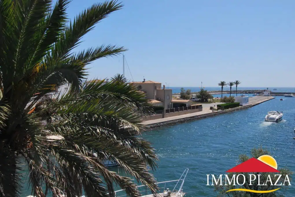 Apartment with 2 bedrooms with sea and canals view, 2 min from the mouth of the sea – Empuriabrava – Costa Brava – photo 6