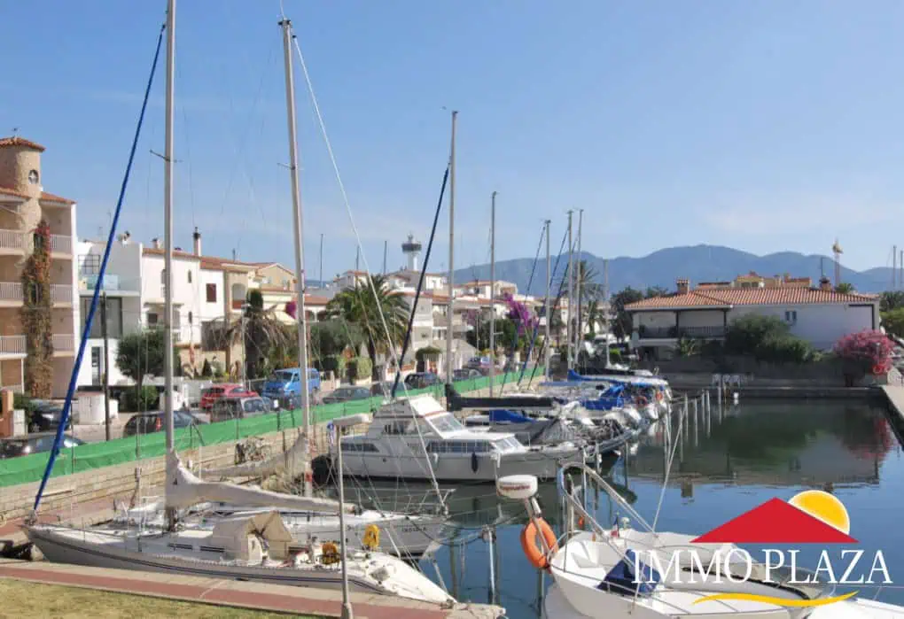 Studio very well located, overlooking canal, close to the sea and the center of Empuriabrava – Costa Brava – photo 6