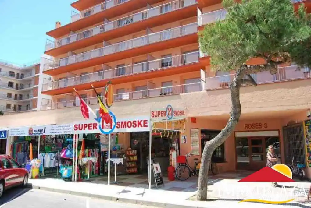 Leasehold: Supermarket – Sandwich takeaway on the beach of Santa Margarita – Rosas – photo 2