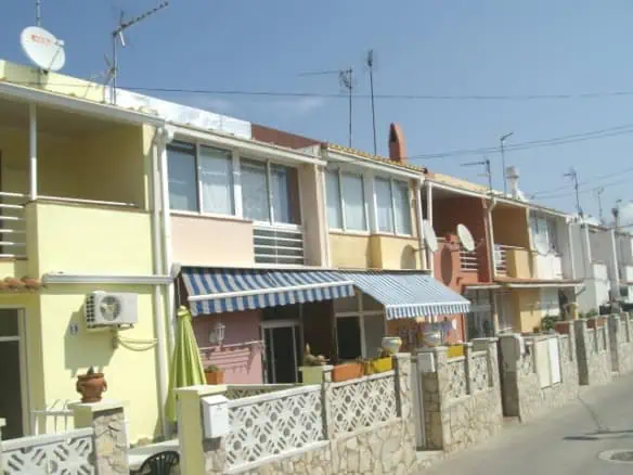 Nice holiday home with garage and nice terraces, near the center of Empuriabrava – Costa Brava – Catalunya