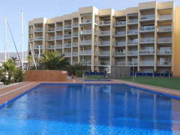 Modern apartment with 2 bedrooms and beautiful views of the Natural Park and the canal – Roses Bay – Catalonia