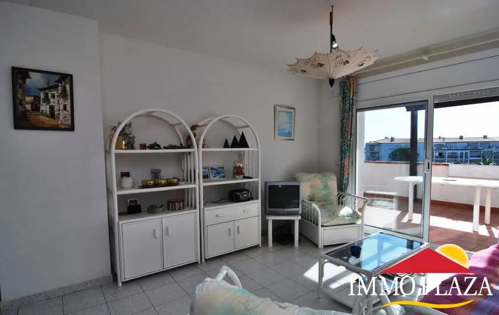 Beautiful apartment with stunning view of Lake San Maurici Empuriabrava, southern exposure – photo 3