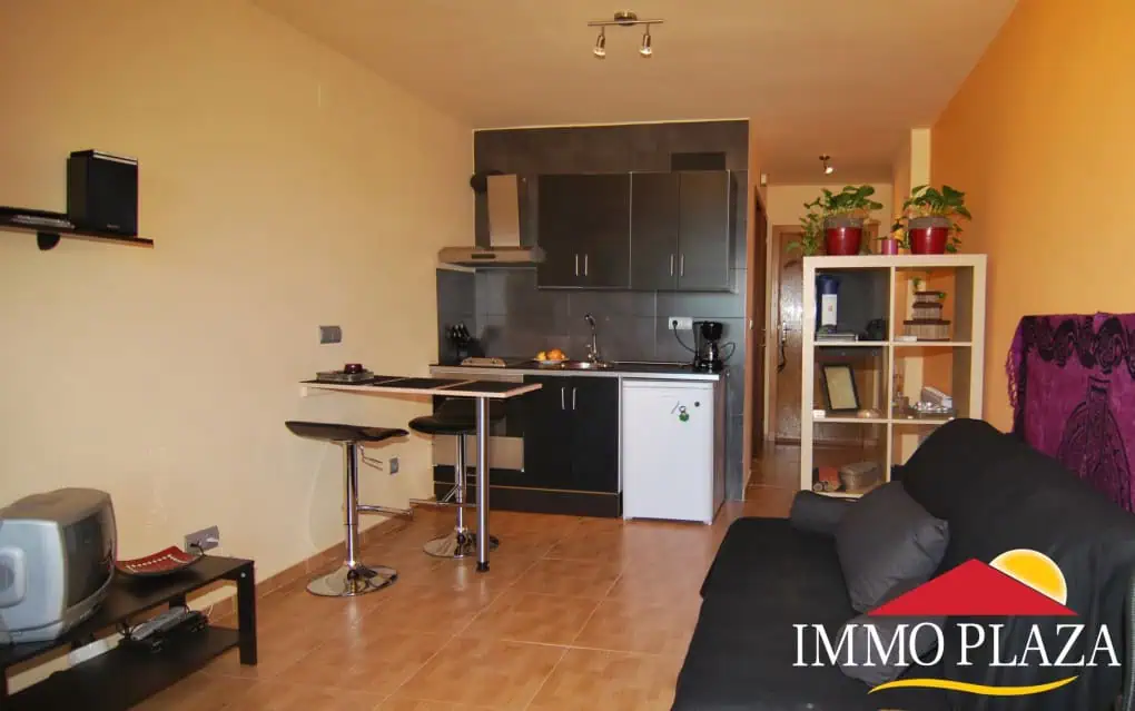 Fully renovated studio in first line of the sea, ideal as a pied-a-terre – Empuriabrava – Costa Brava North – Spain – photo 5