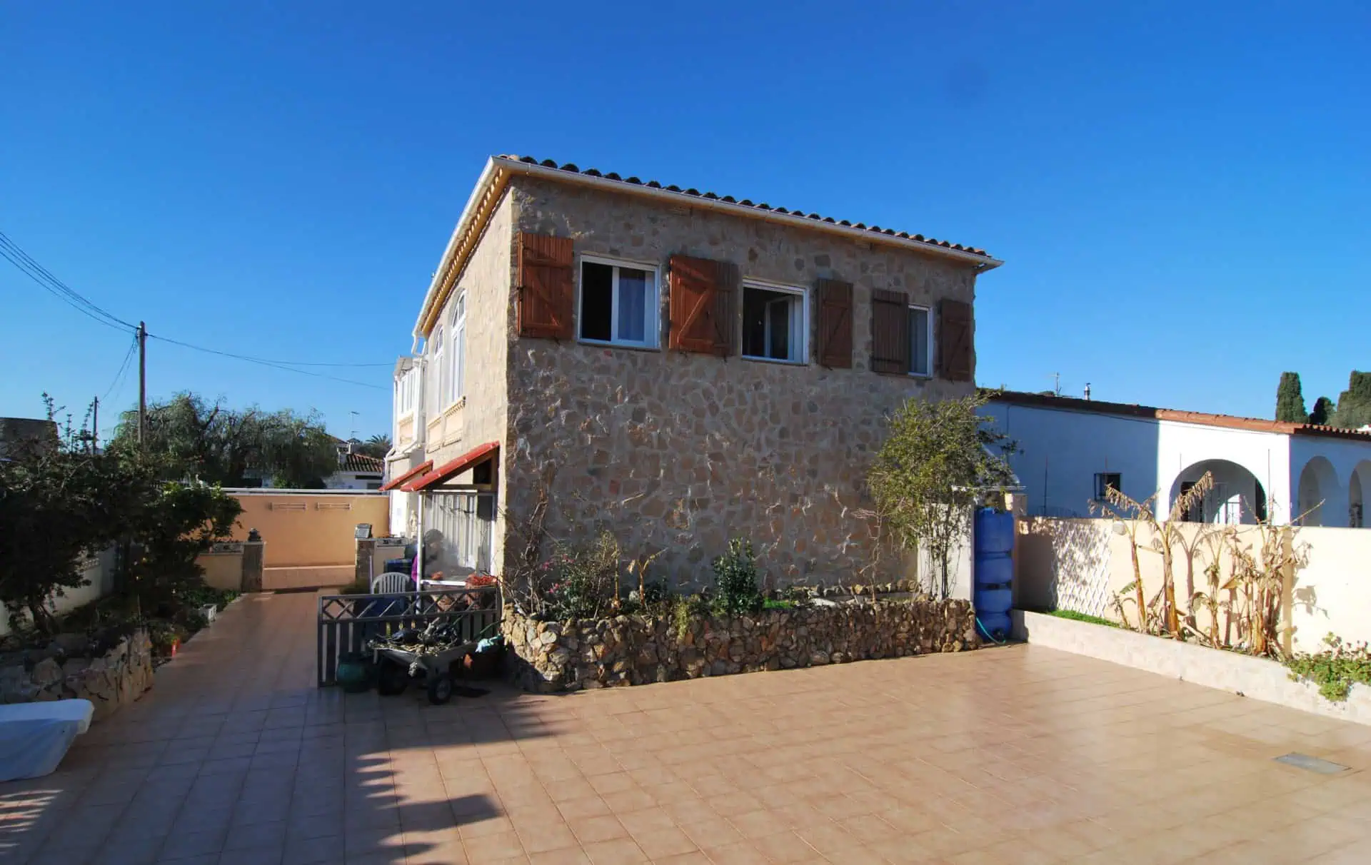 24102015130717_90 Ecological holiday home: 2 apartments and 1 studio at 7 min from the beach of Empuriabrava – Costa Brava