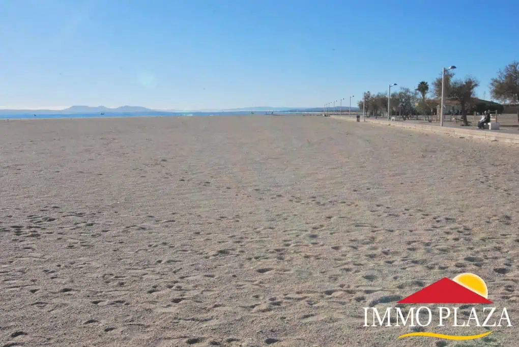 Apartment 2 mns walk from the beach with community swimming pools, terrace – Empuriabrava – Catalonia – photo 6