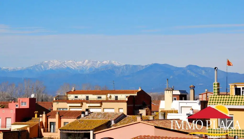 House to renovate in the center of Castello d’Empuries 4 km from the beach – Costa Brava Inland – photo 2